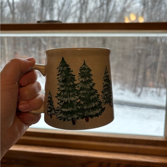 Winter pine trees stoneware large mug tan green - Picture 2 of 10